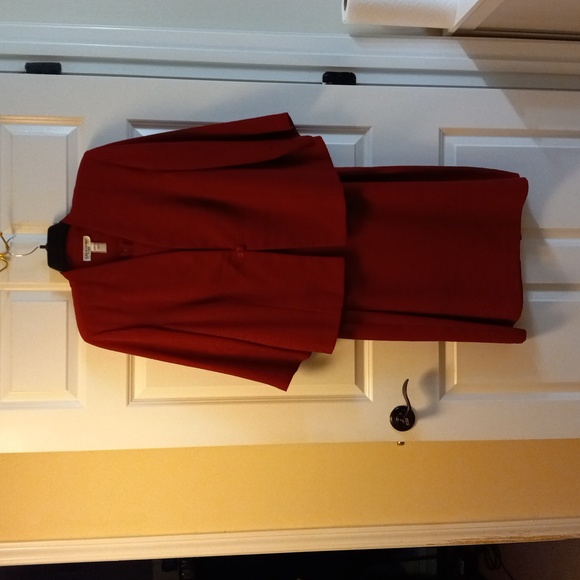 Lady Dorby Dresses & Skirts - Lady Dorby Burgandy Jacket and Sleeveless Dress Size 20WP
